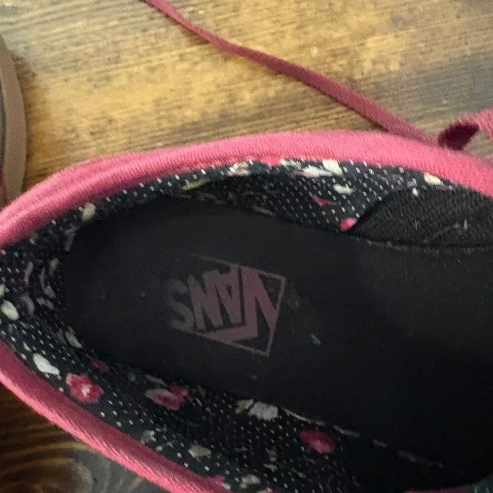 Vans Burgundy Sneakers‎ Size 8